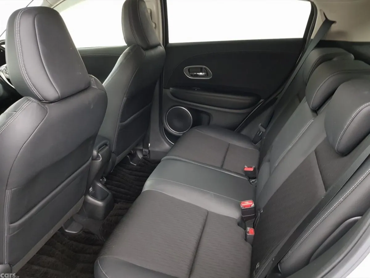 Honda Vezel SUV, Petrol Hybrid, 2018, Silver