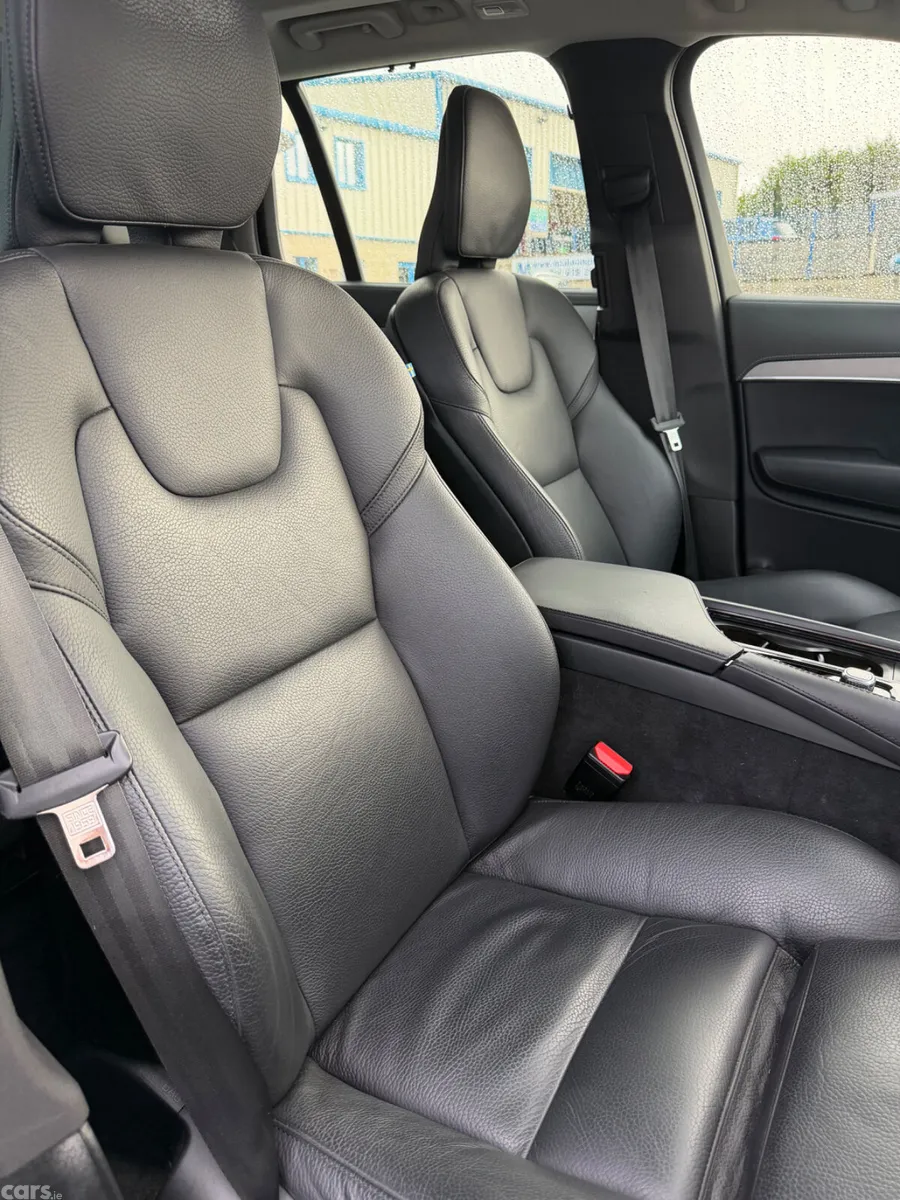 Volvo XC90 SUV, Diesel Hybrid, 2023, Silver