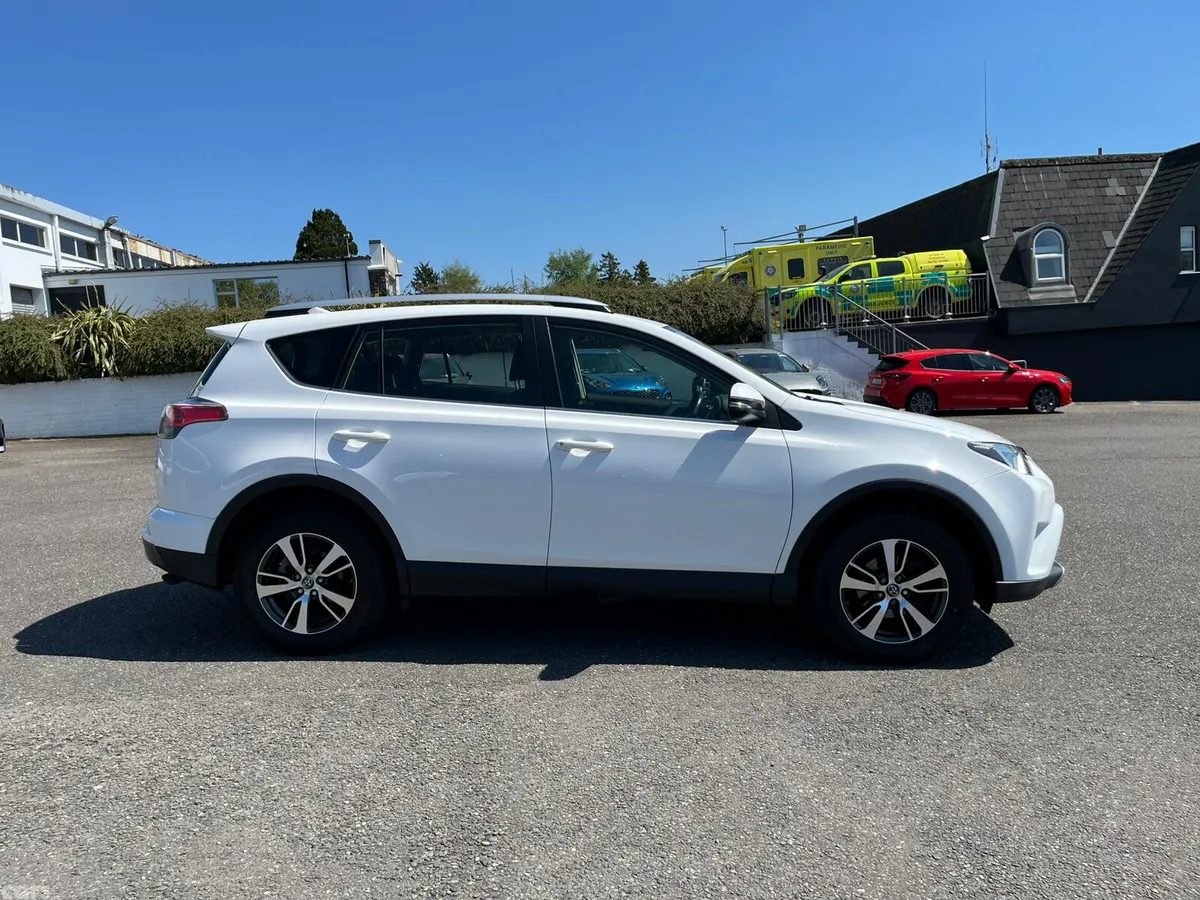 Toyota RAV4 SUV, Diesel, 2016, White