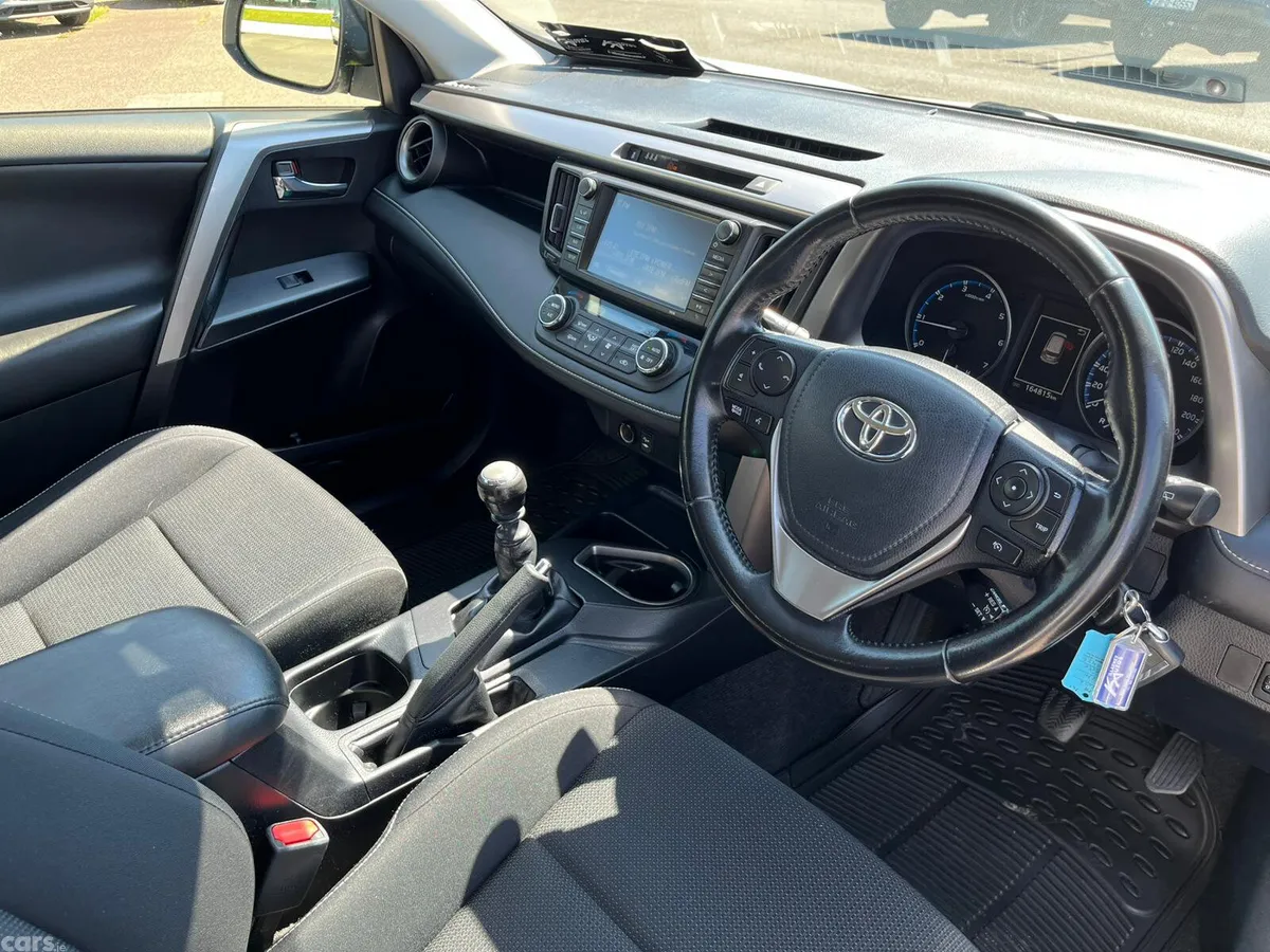 Toyota RAV4 SUV, Diesel, 2016, White