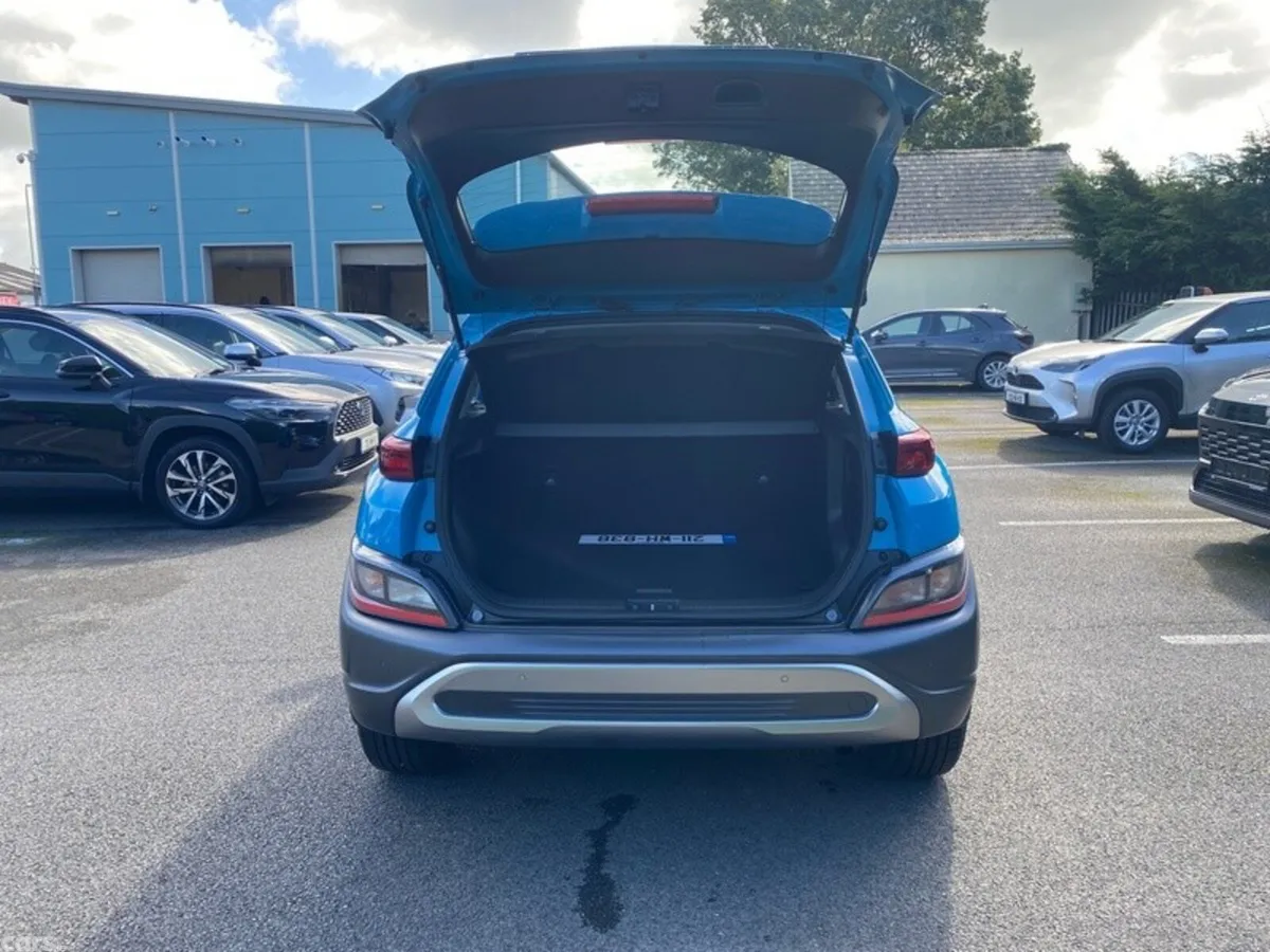 Hyundai KONA MPV, Diesel, 2021, Green