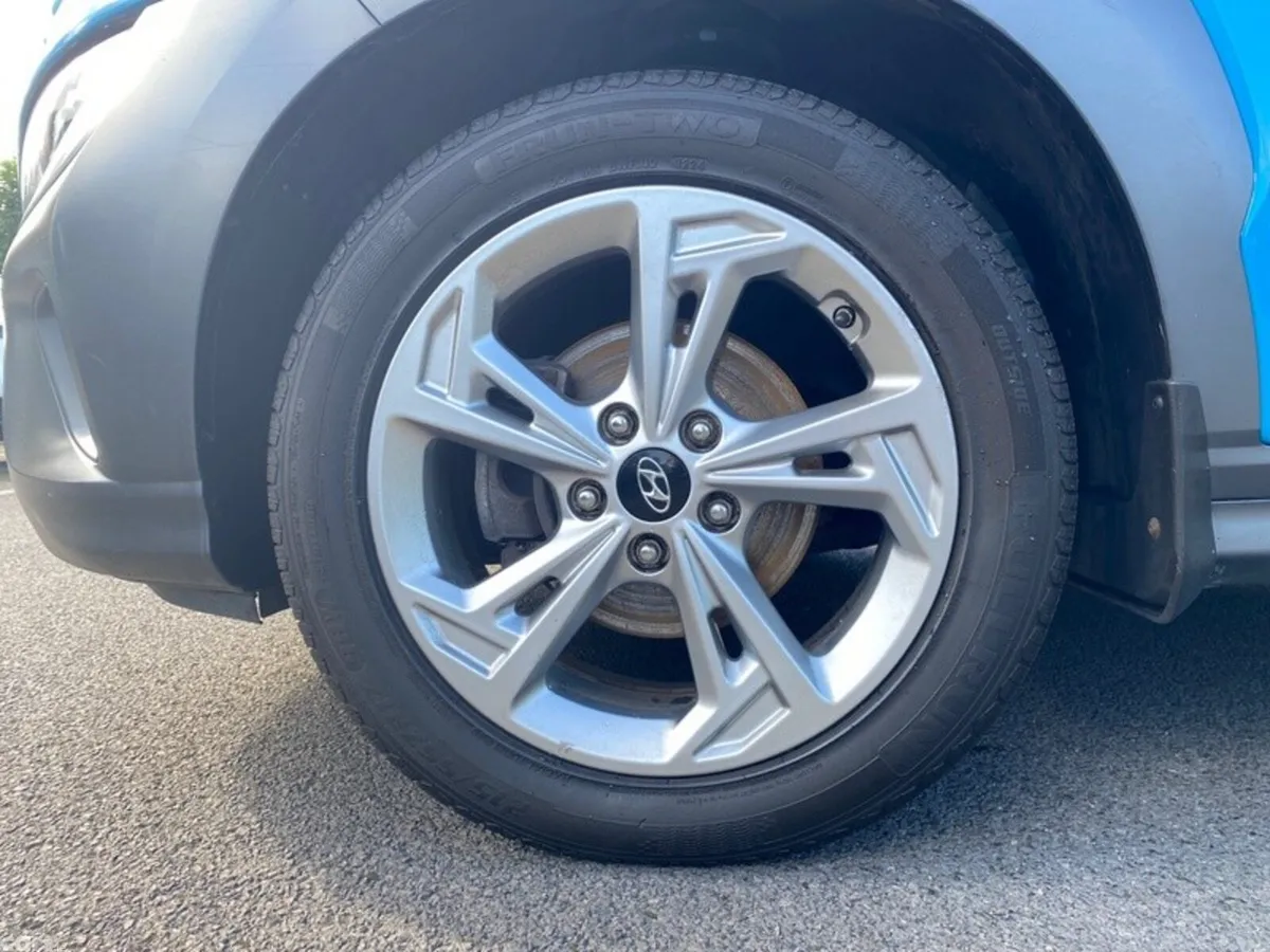 Hyundai KONA MPV, Diesel, 2021, Green