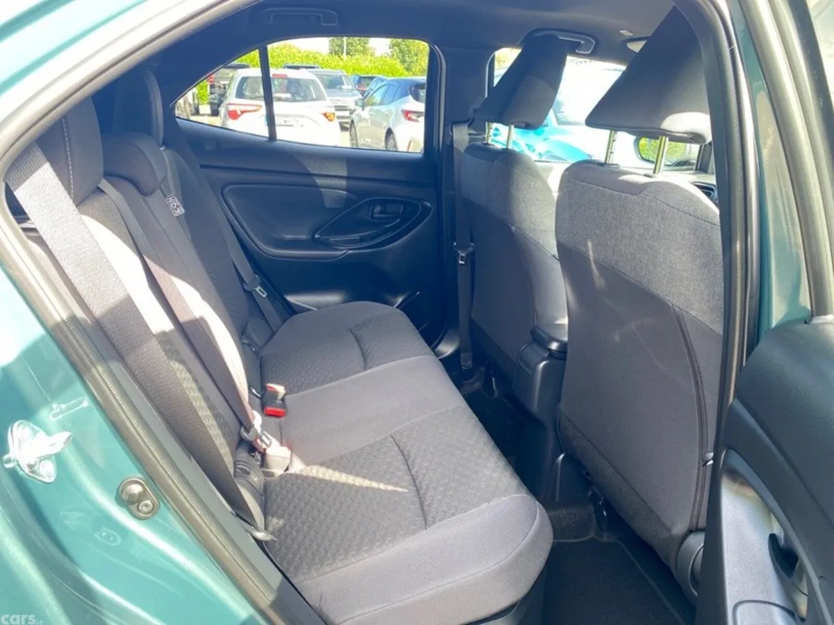 Toyota Yaris Cross SUV, Petrol Hybrid, 2026, Green