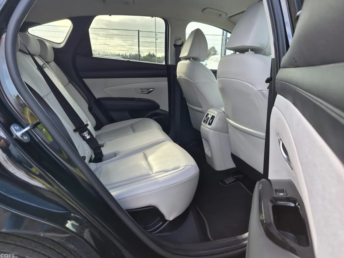 Hyundai Tucson SUV, Petrol Plug-in Hybrid, 2024, Black