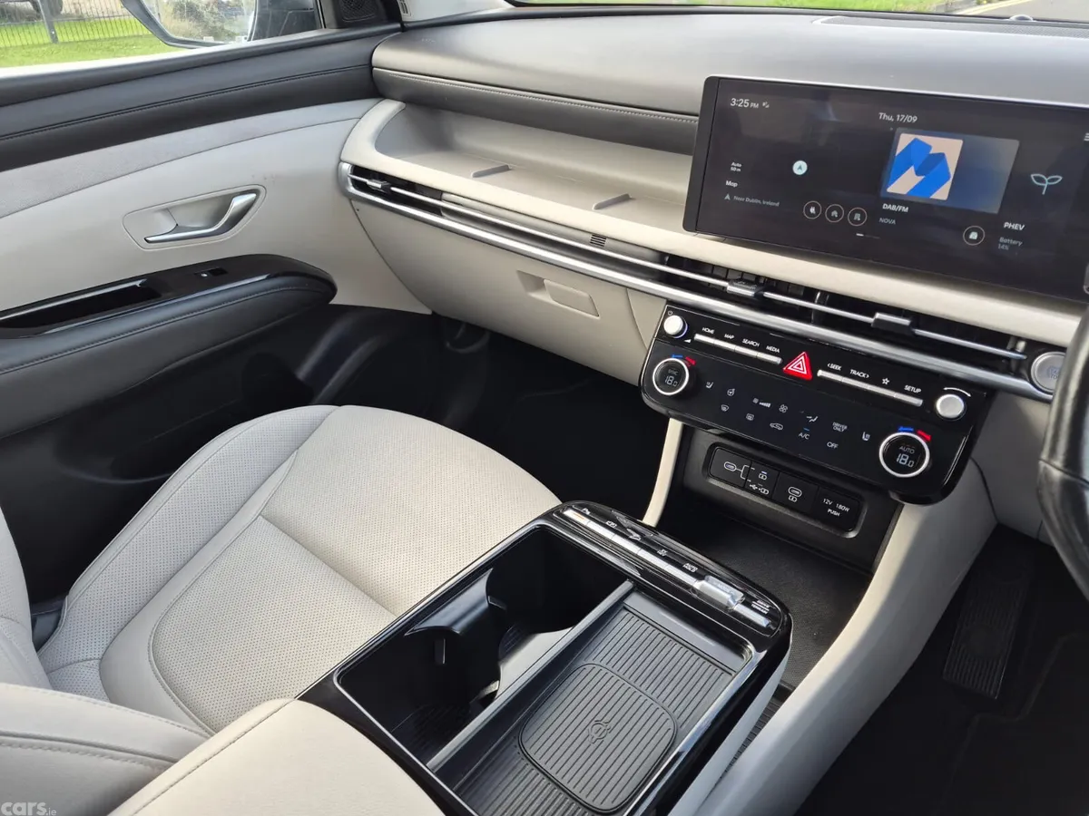 Hyundai Tucson SUV, Petrol Plug-in Hybrid, 2024, Black