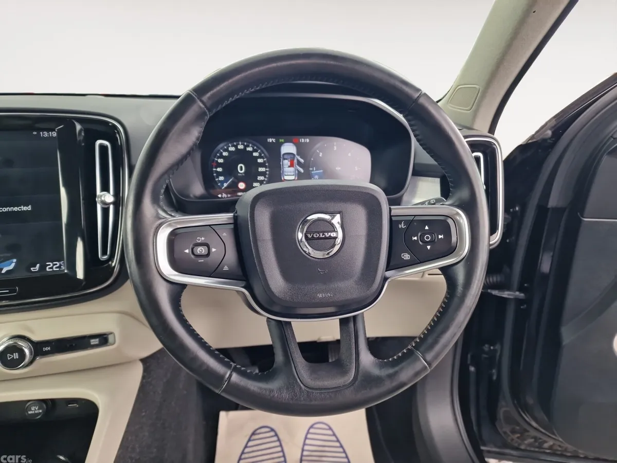 Volvo XC40 SUV, Diesel, 2018, Black