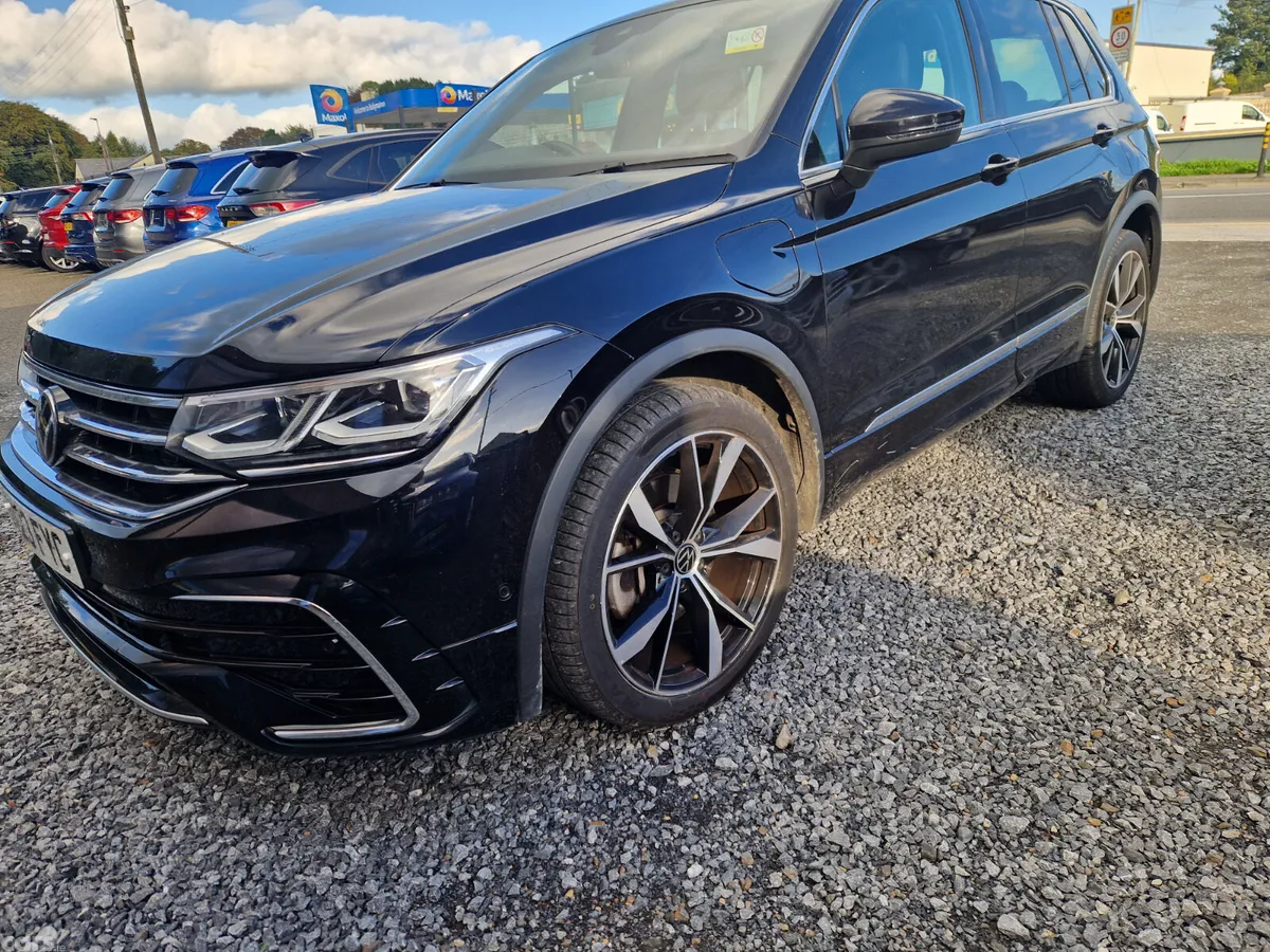 Volkswagen Tiguan SUV, Petrol Hybrid, 2023, Black