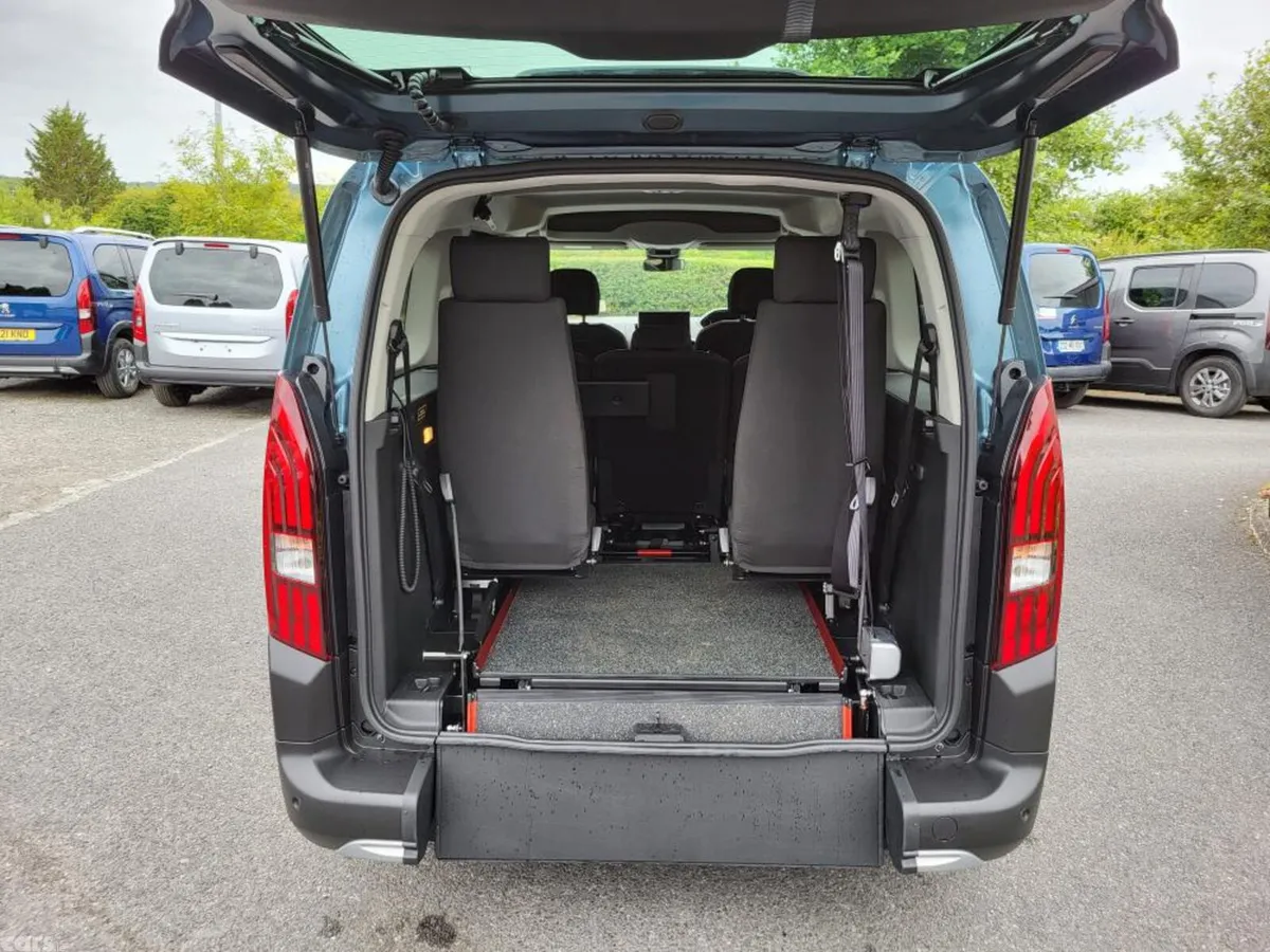 Peugeot Rifter MPV, Diesel, 2026, Blue