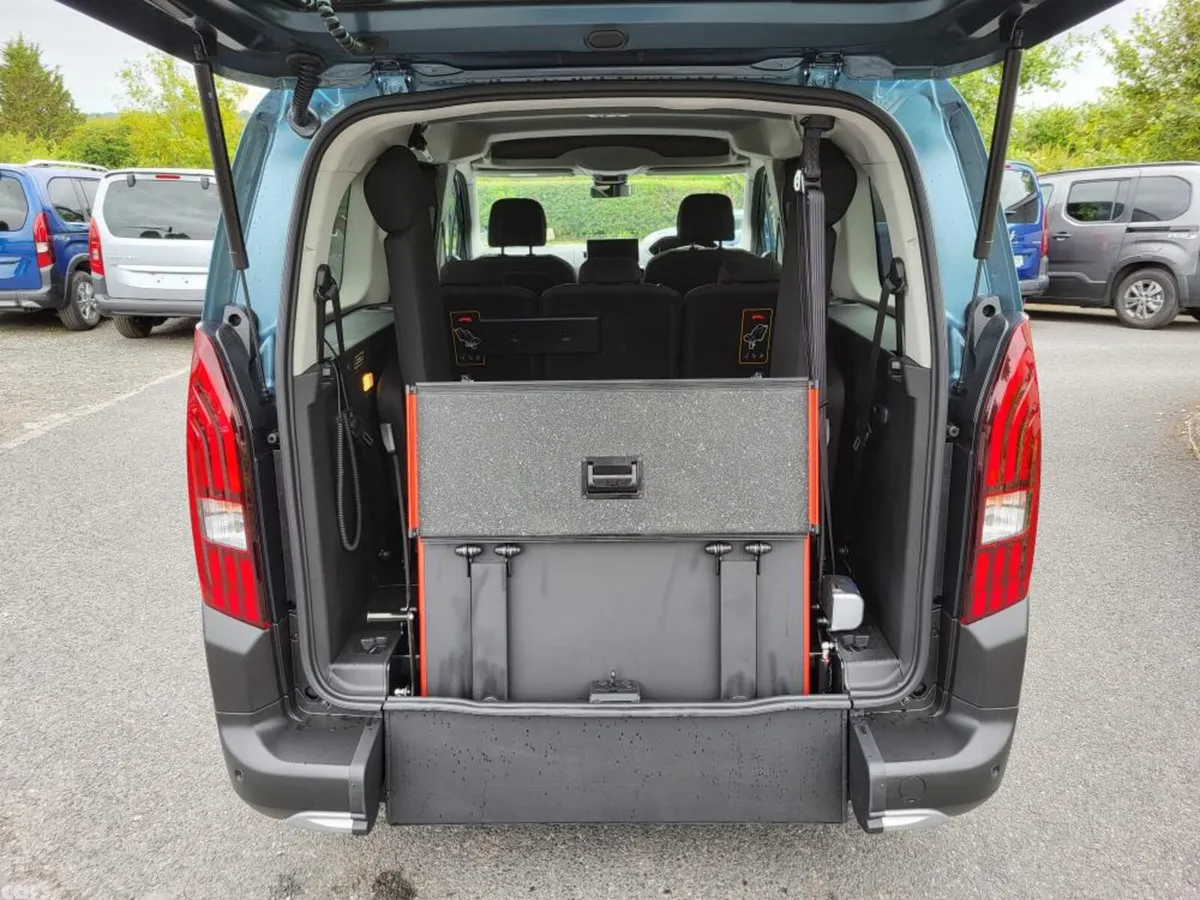Peugeot Rifter MPV, Diesel, 2026, Blue