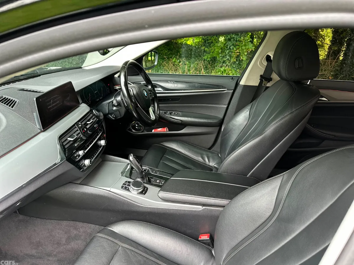 BMW 5-Series Saloon, Petrol Plug-in Hybrid, 2018, Black