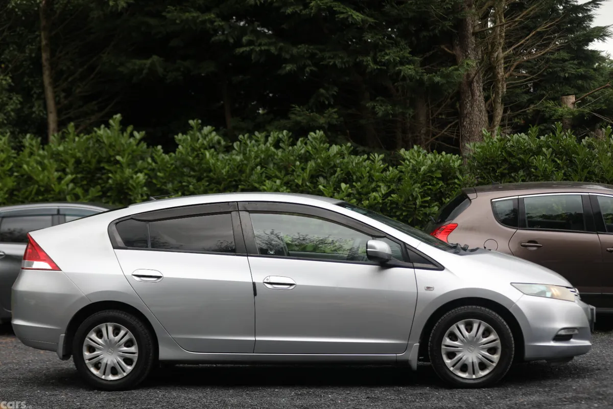 Honda Insight Saloon, Petrol Hybrid, 2010, Silver