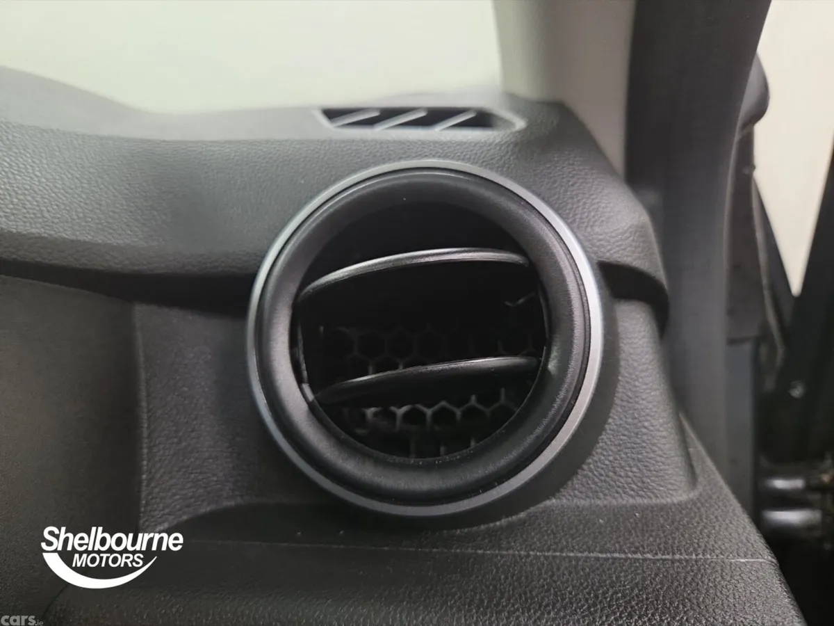 Dacia Duster Estate, Petrol, 2023, Grey