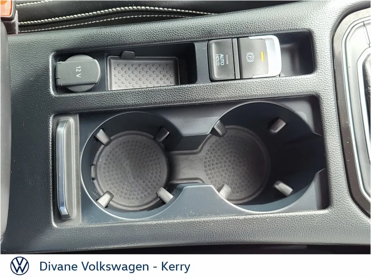 Volkswagen Passat Saloon, Diesel, 2020, Black