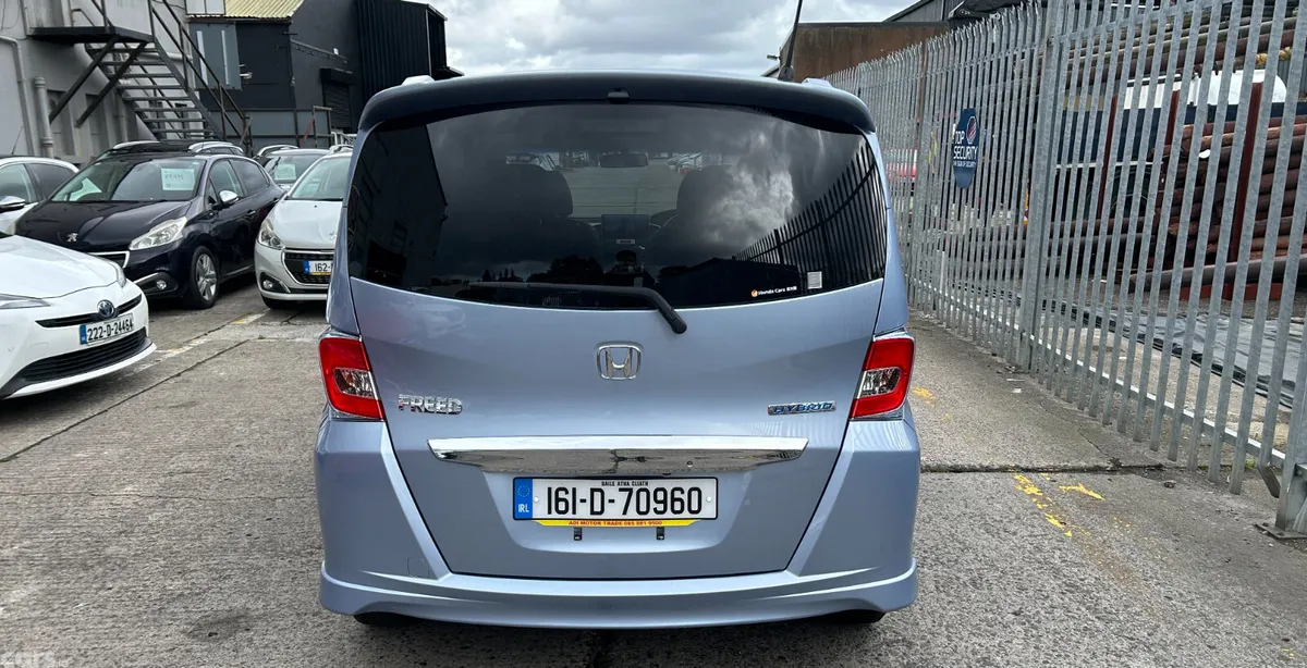Honda Freed MPV, Petrol Hybrid, 2016, Blue