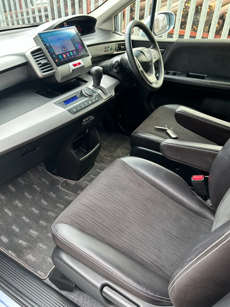 Honda Freed MPV, Petrol Hybrid, 2016, Blue