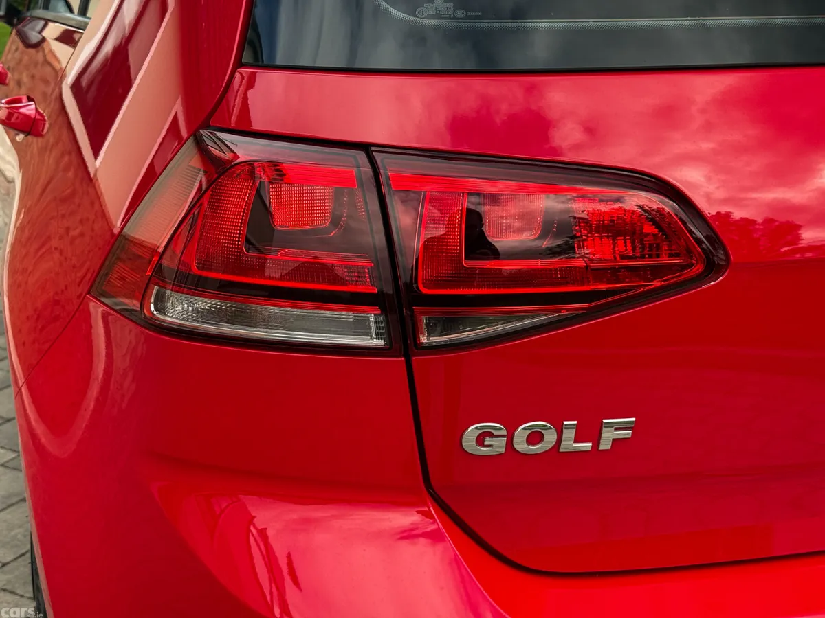 Volkswagen Golf Hatchback, Petrol, 2015, Red