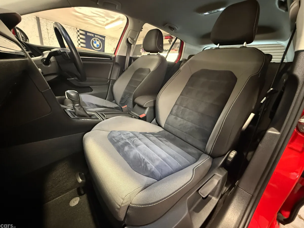 Volkswagen Golf Hatchback, Petrol, 2015, Red