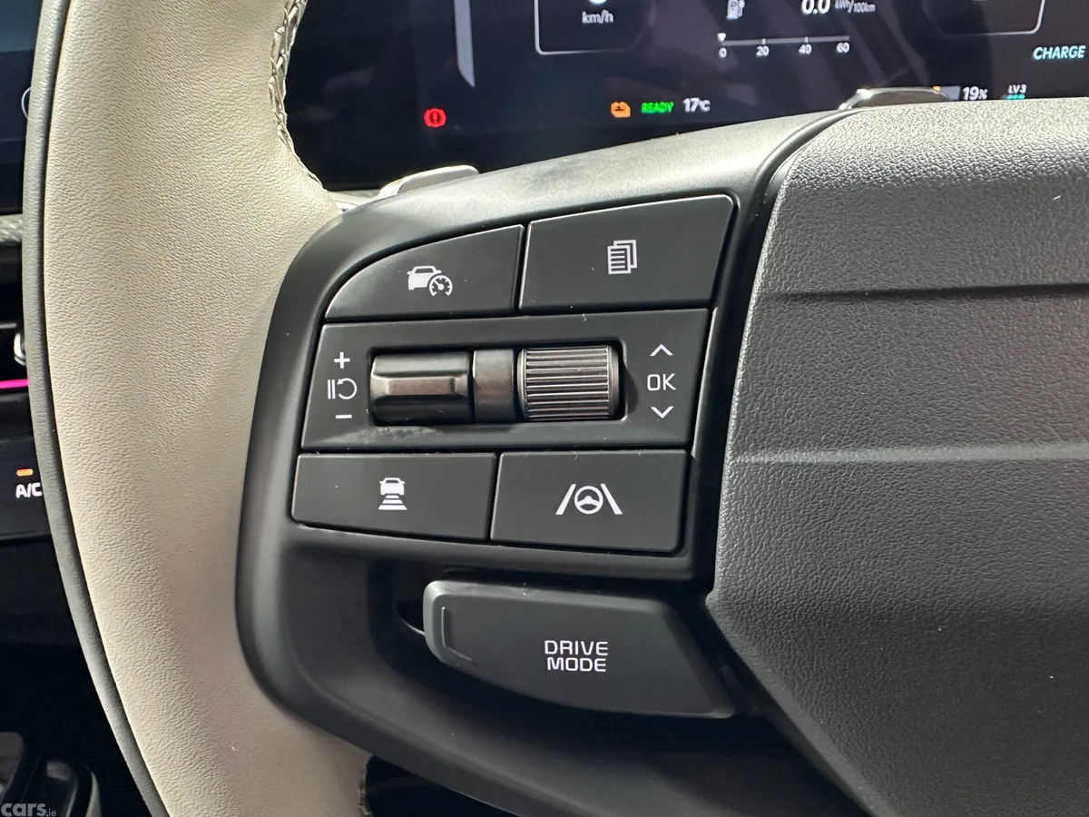 Kia EV6 MPV, Electric, 2026, White