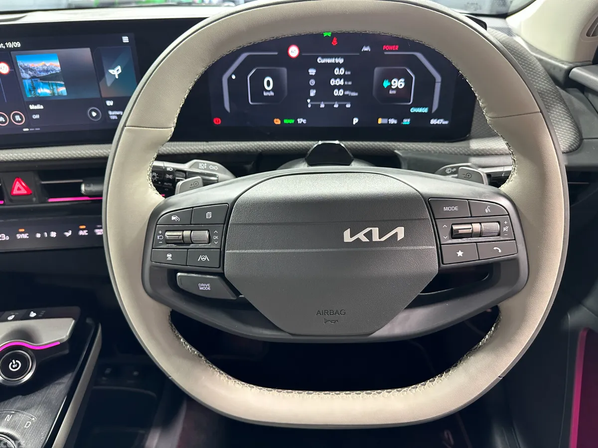 Kia EV6 MPV, Electric, 2026, White