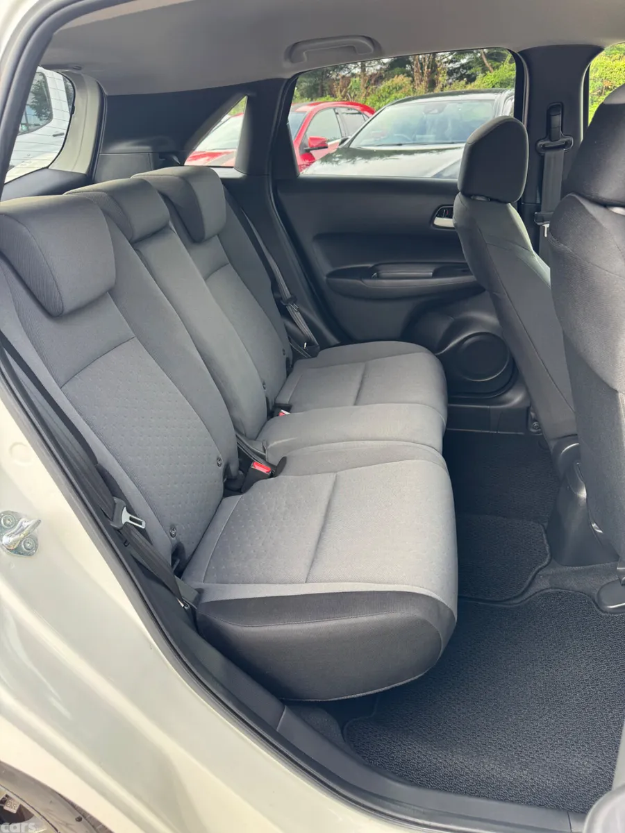 Honda Fit Hatchback, Petrol Hybrid, 2020, White