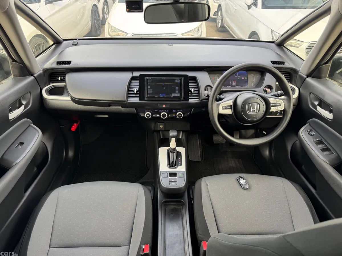 Honda Fit Hatchback, Petrol Hybrid, 2020, White