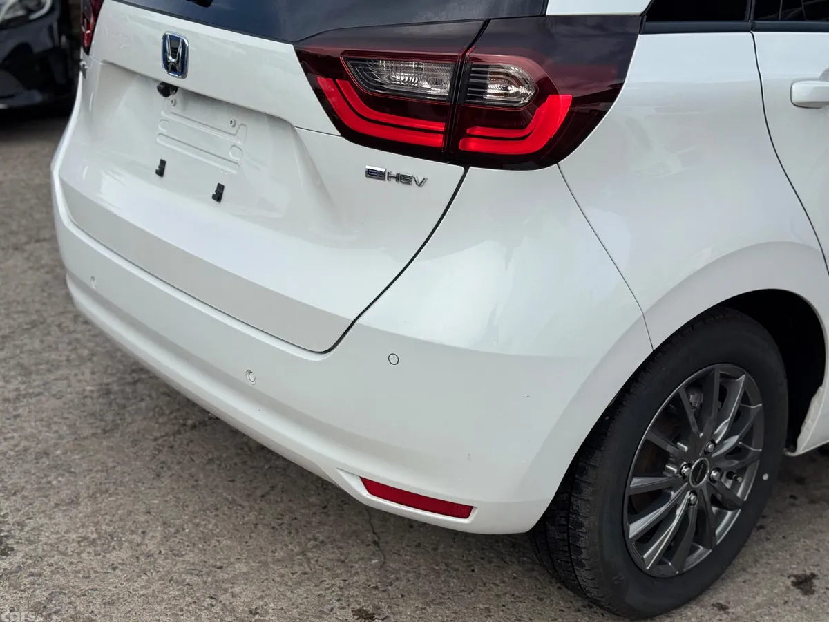 Honda Fit Hatchback, Petrol Hybrid, 2020, White