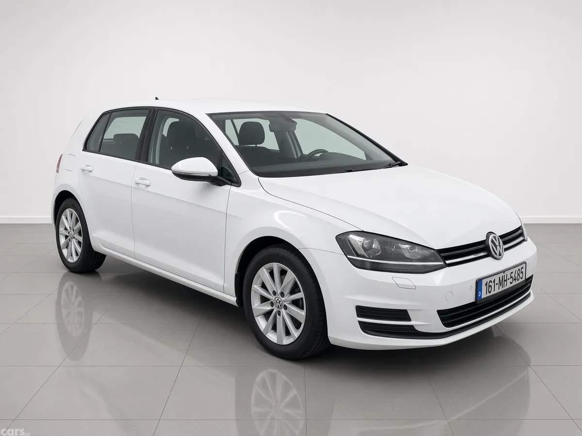 Volkswagen Golf Hatchback, Petrol, 2016, White