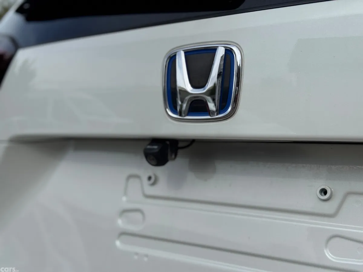 Honda Fit Hatchback, Petrol Hybrid, 2020, White