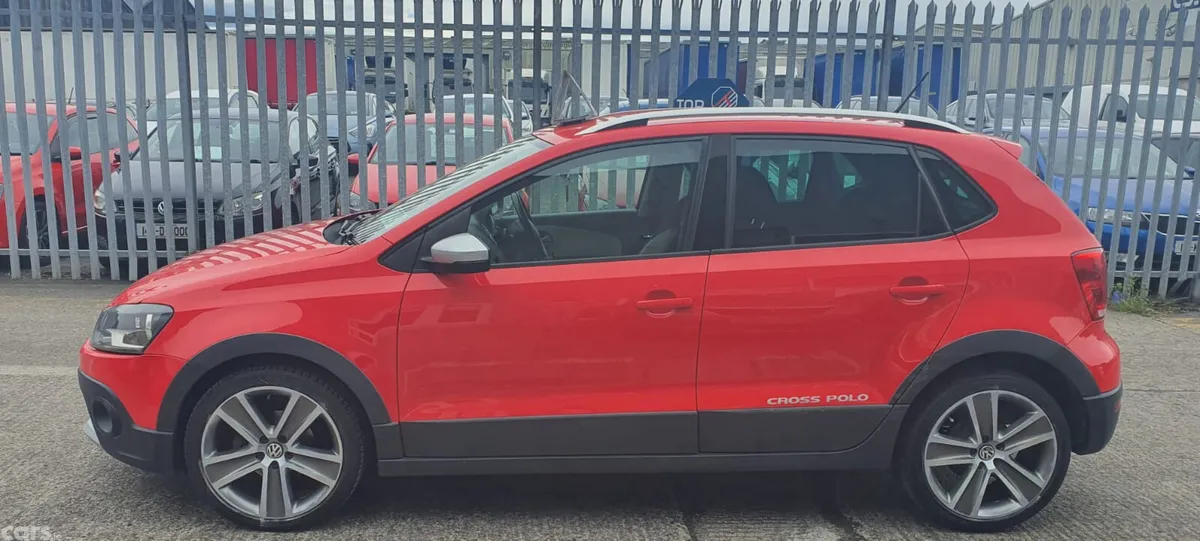 Volkswagen Polo Hatchback, Diesel, 2014, Red