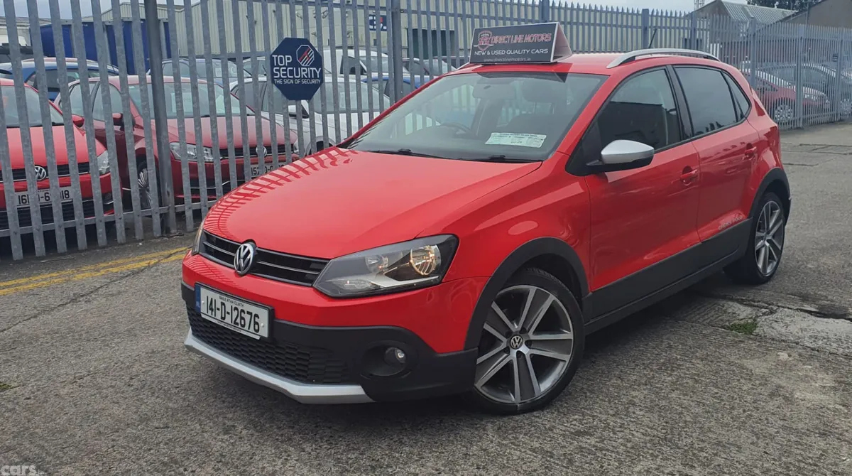 Volkswagen Polo Hatchback, Diesel, 2014, Red