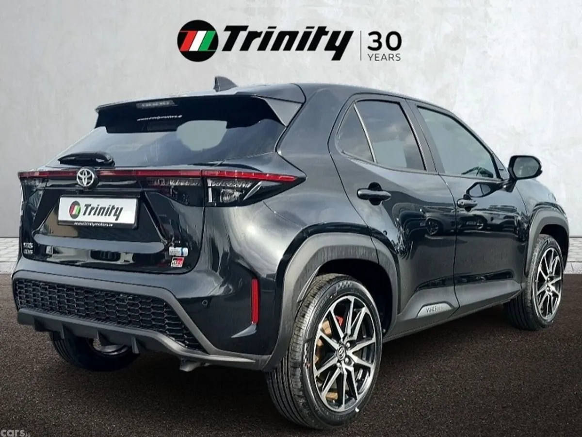 Toyota Yaris Cross SUV, Petrol Hybrid, 2023, Black