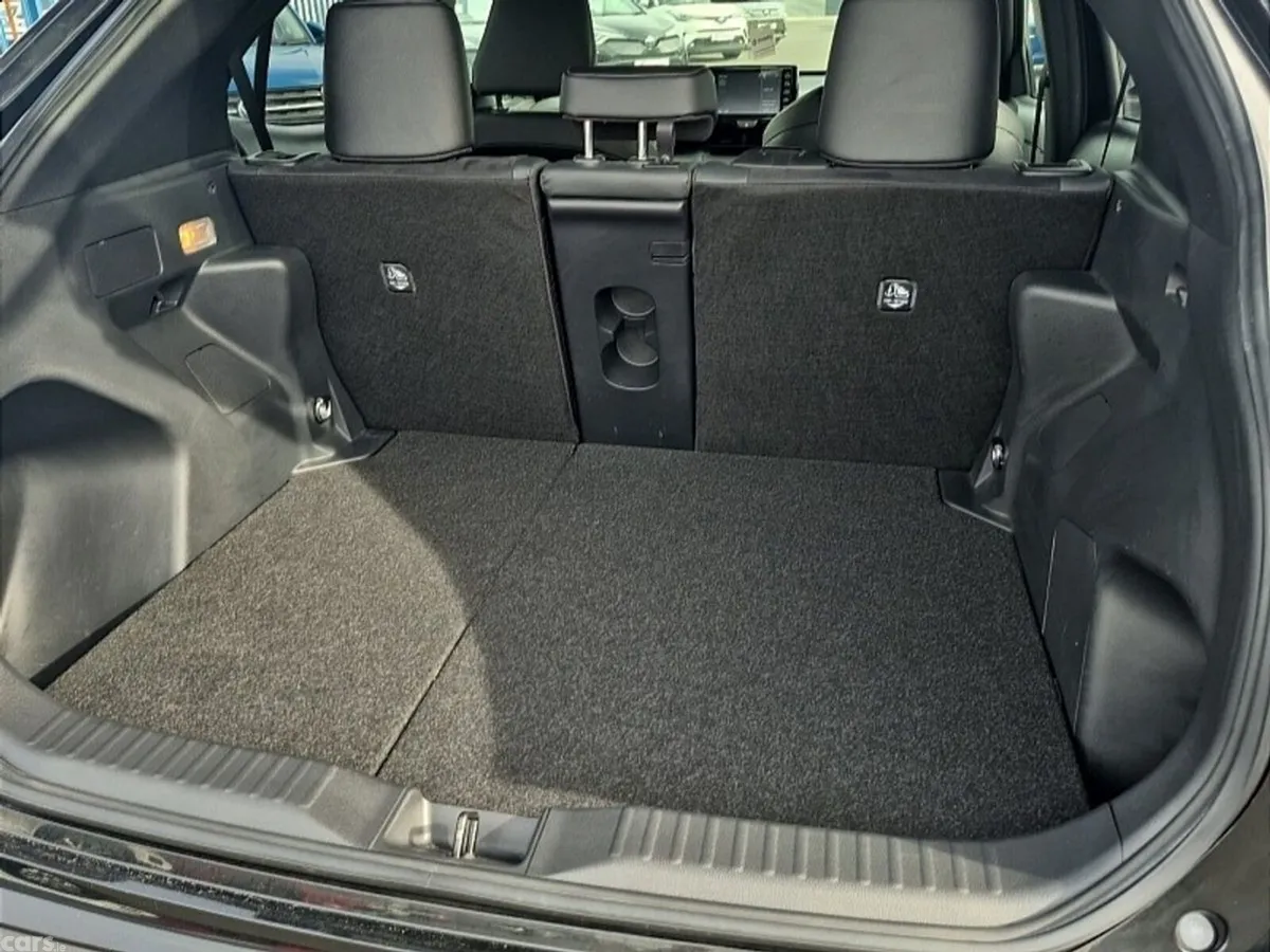 Toyota Yaris Cross SUV, Petrol Hybrid, 2023, Black