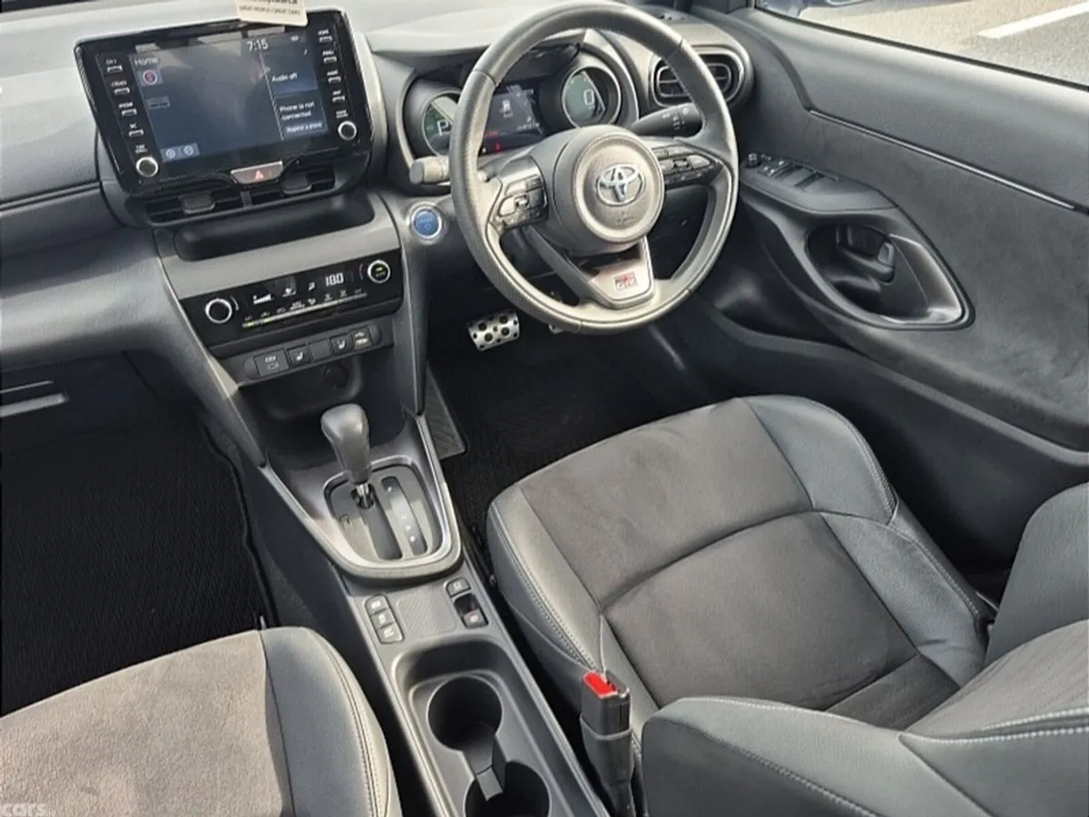 Toyota Yaris Cross SUV, Petrol Hybrid, 2023, Black