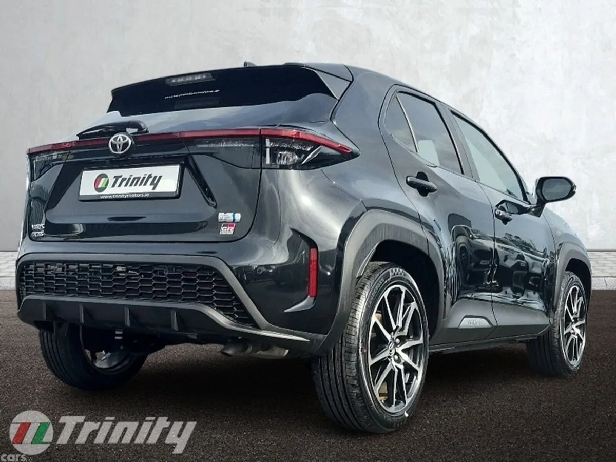 Toyota Yaris Cross SUV, Petrol Hybrid, 2023, Black