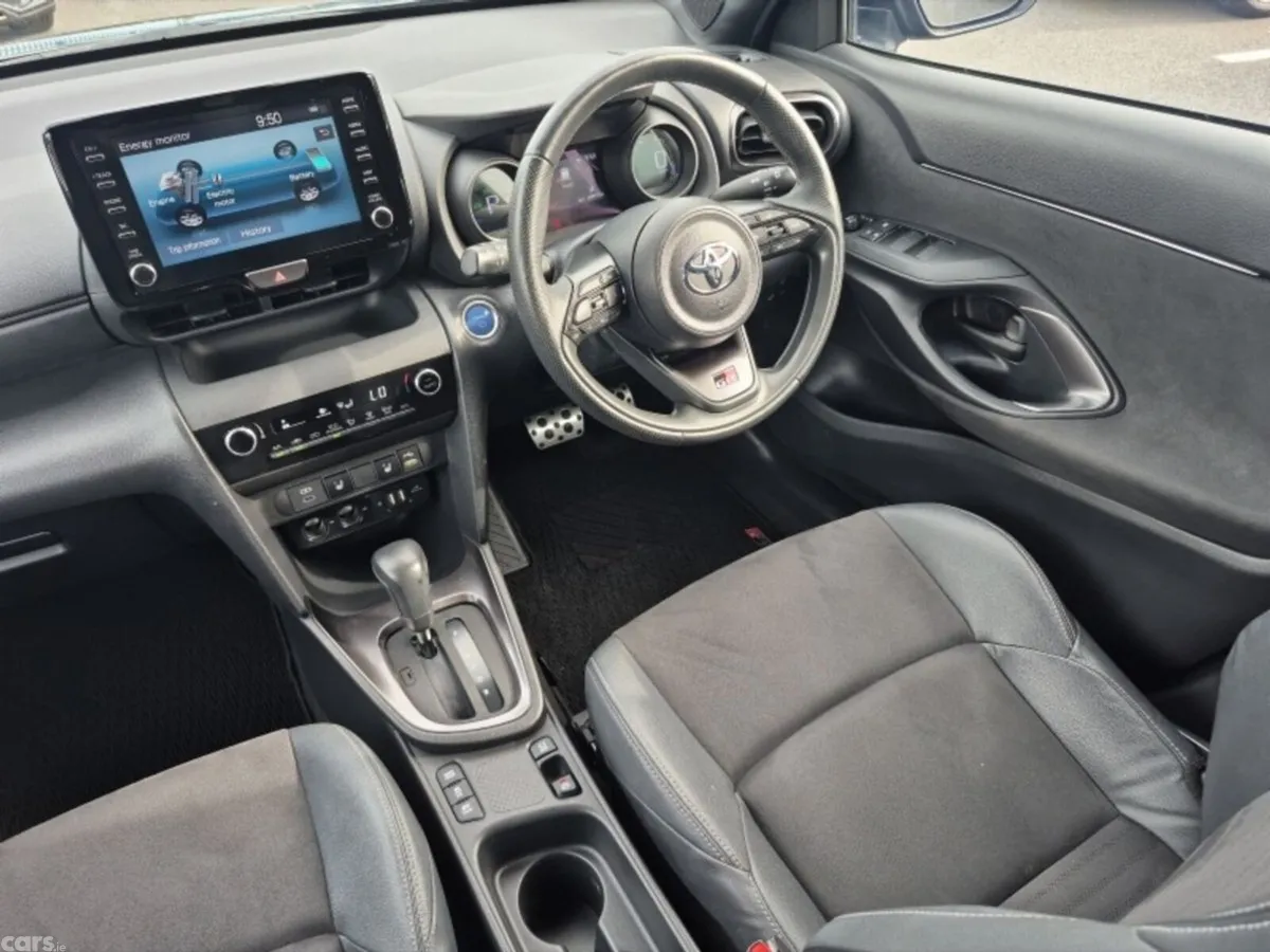 Toyota Yaris Cross SUV, Petrol Hybrid, 2023, Black
