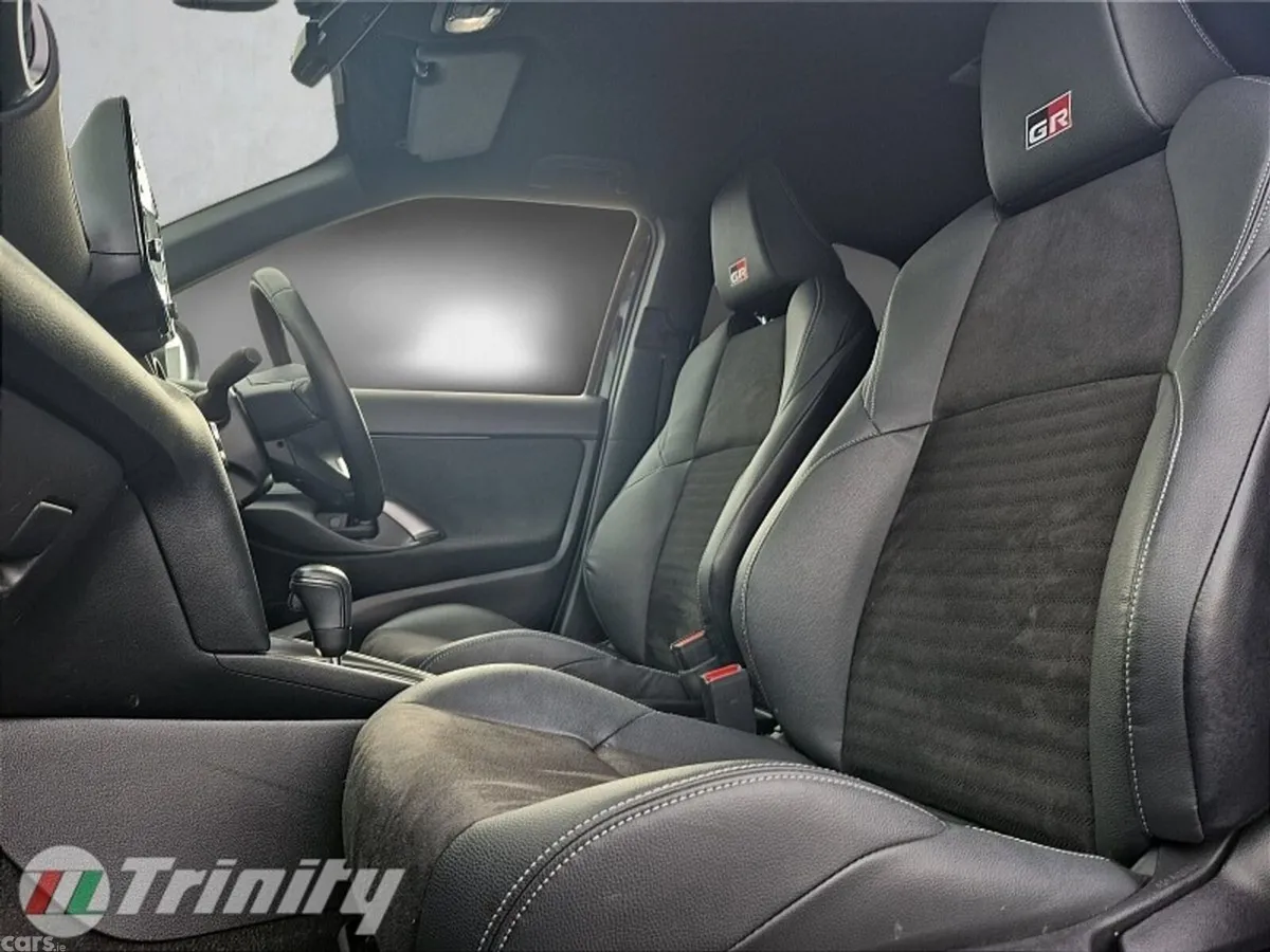 Toyota Yaris Cross SUV, Petrol Hybrid, 2023, Black