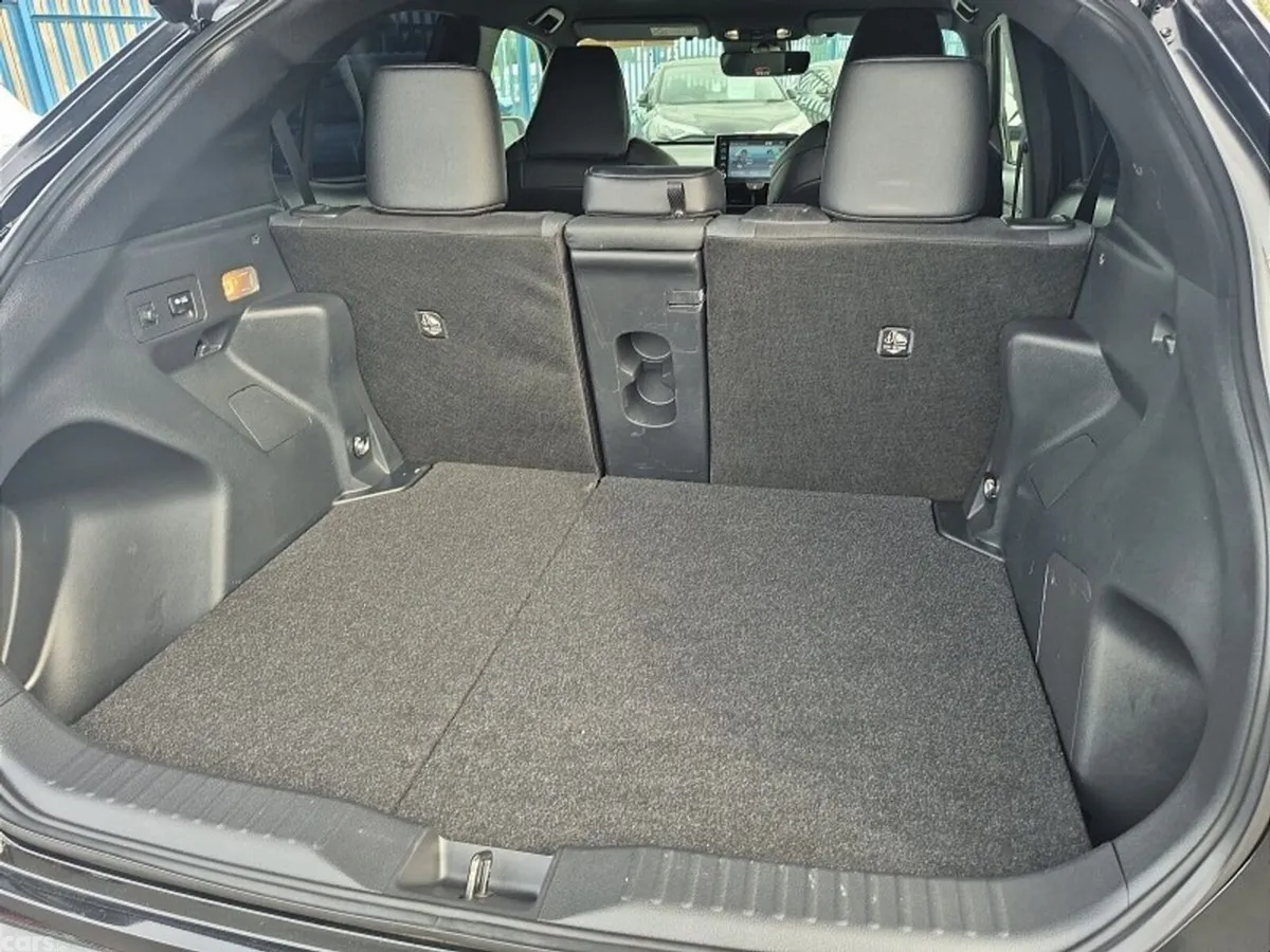 Toyota Yaris Cross SUV, Petrol Hybrid, 2023, Black