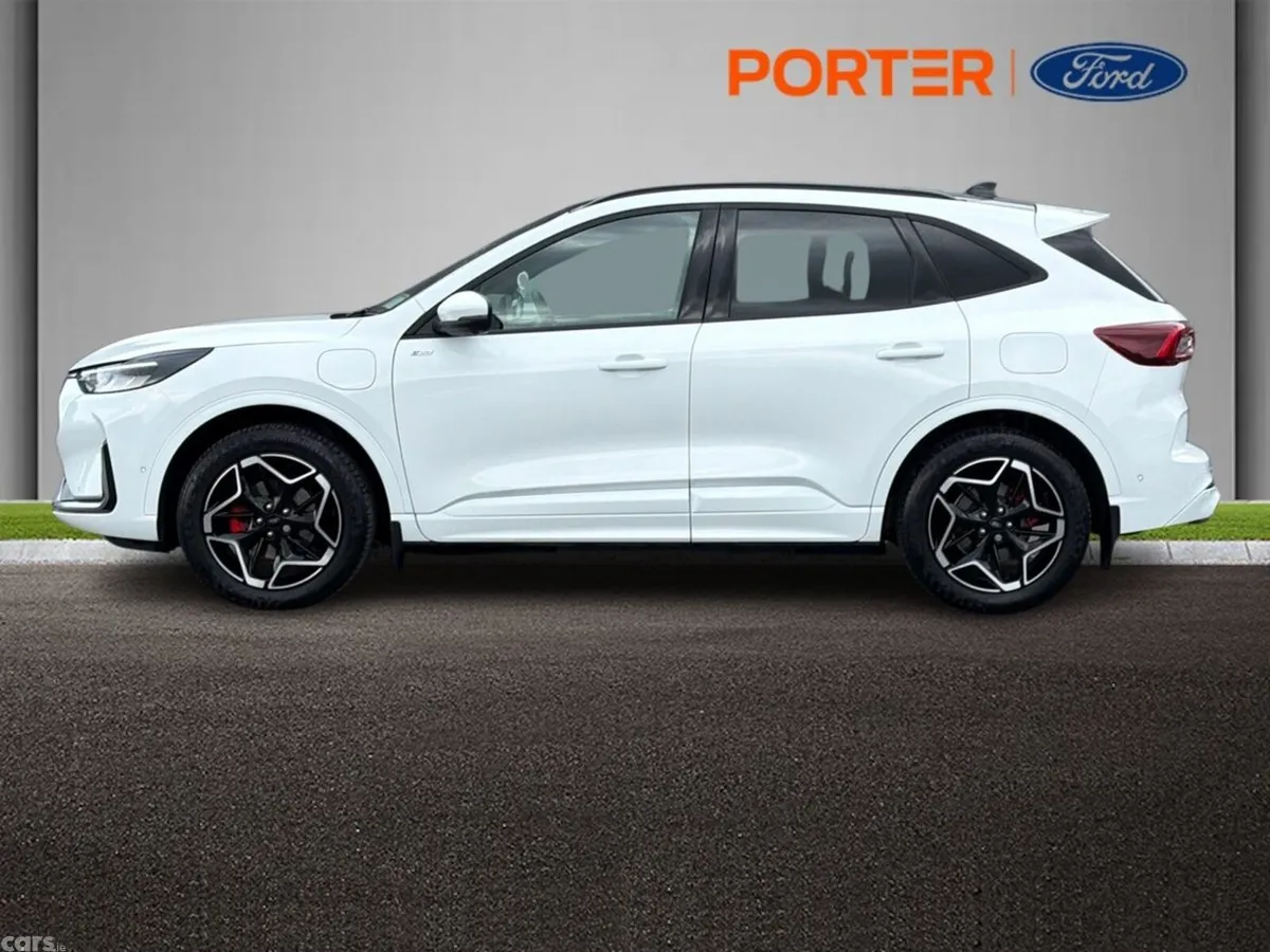 Ford Kuga SUV, Petrol Plug-in Hybrid, 2025, White