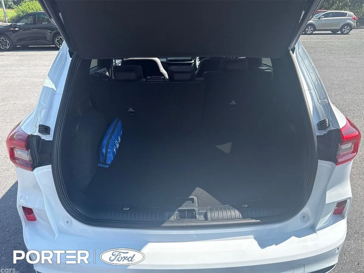 Ford Kuga SUV, Petrol Plug-in Hybrid, 2025, White