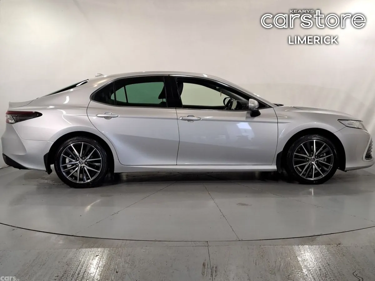 Toyota Camry Saloon, Petrol Hybrid, 2024, Grey