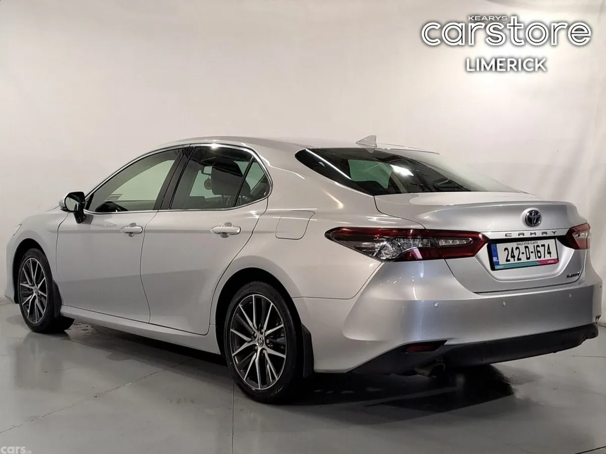 Toyota Camry Saloon, Petrol Hybrid, 2024, Grey
