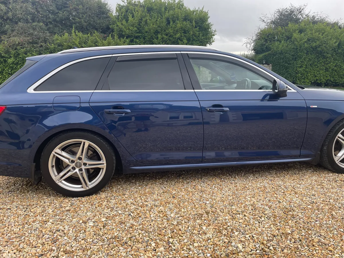 Audi A4 Estate, Diesel, 2017, Blue