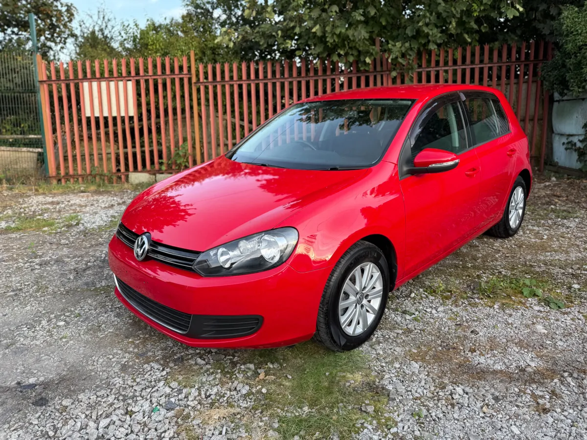 Volkswagen Golf Hatchback, Petrol, 2013, Red