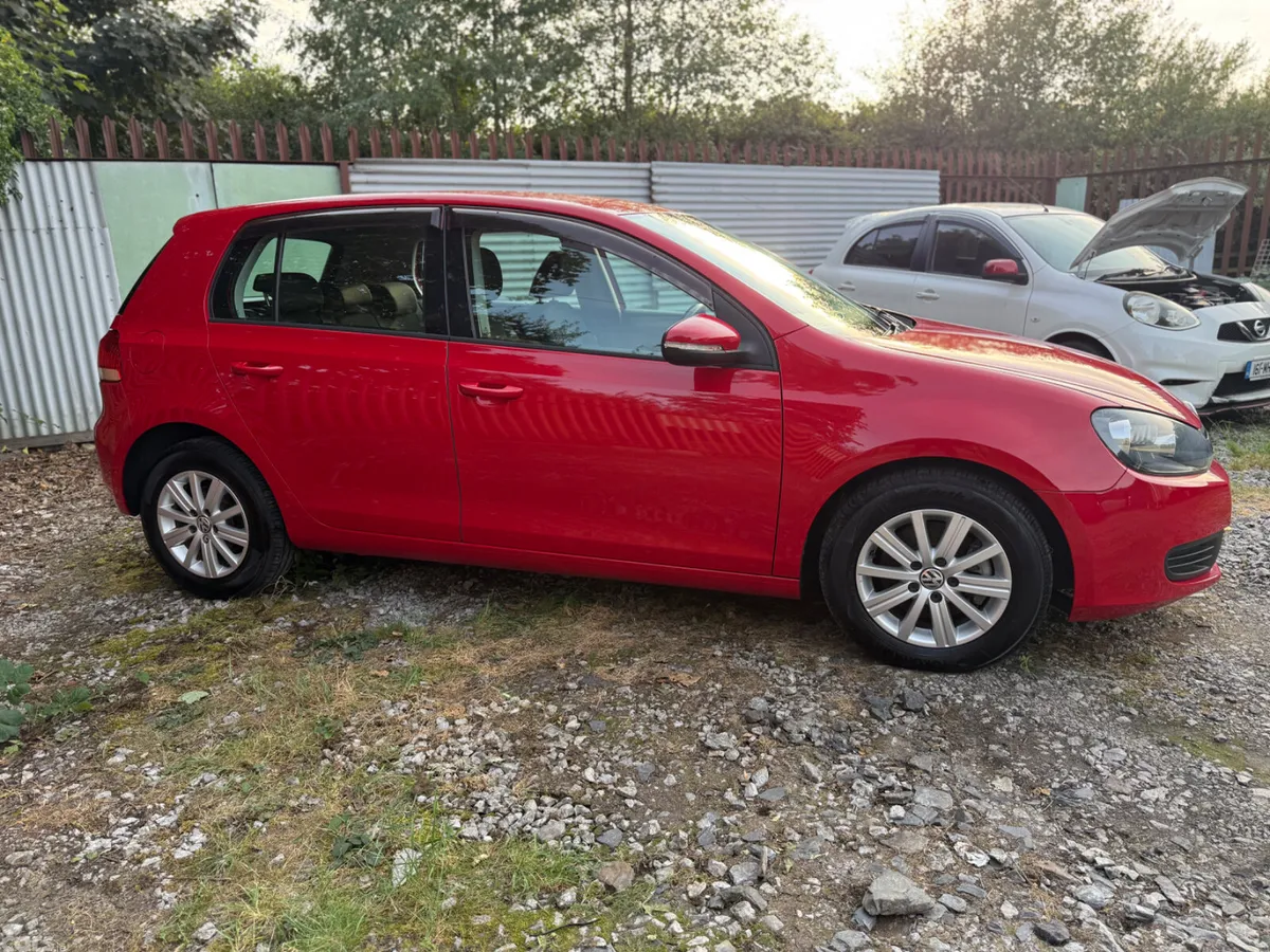 Volkswagen Golf Hatchback, Petrol, 2013, Red
