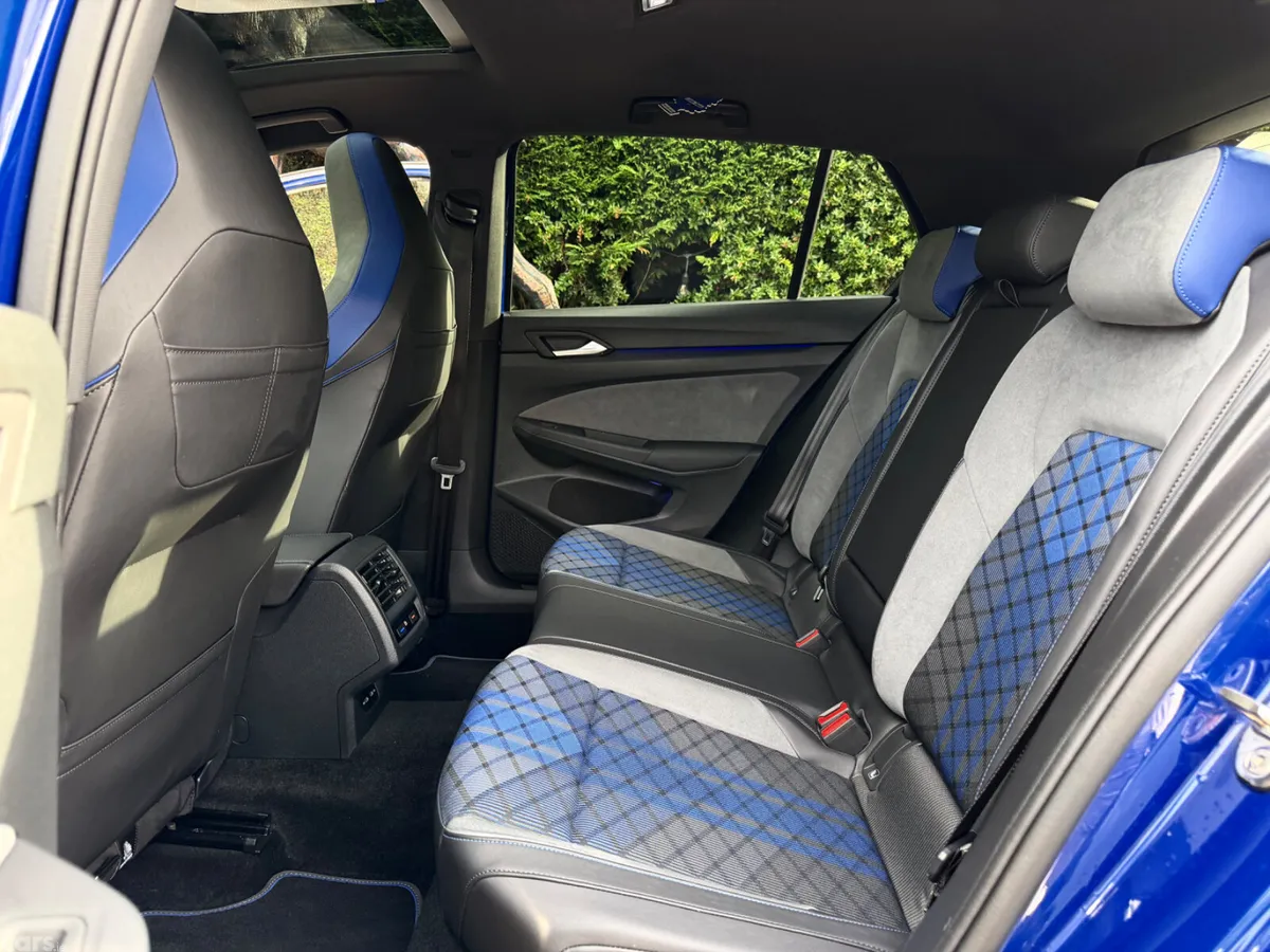 Volkswagen Golf Hatchback, Petrol, 2021, Blue