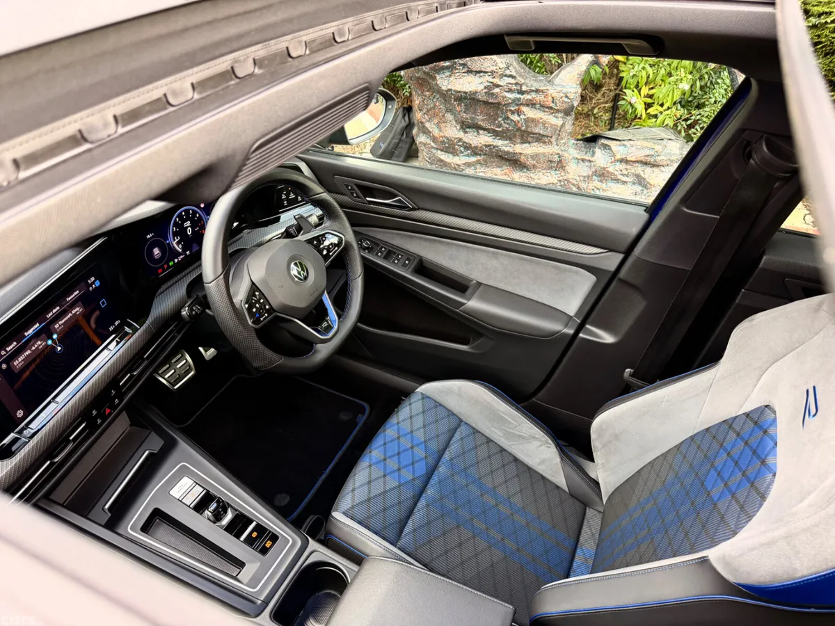Volkswagen Golf Hatchback, Petrol, 2021, Blue