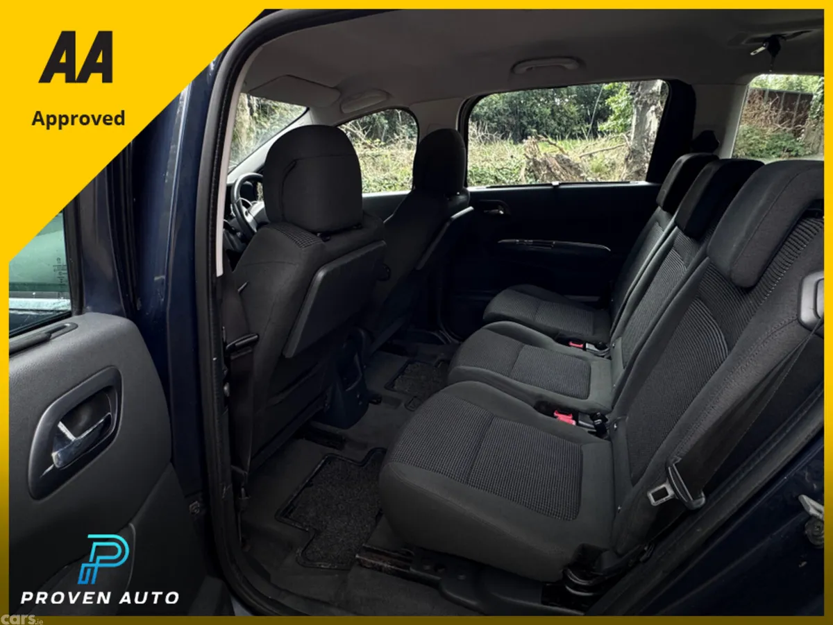 Peugeot 5008 MPV, Diesel, 2015, Blue