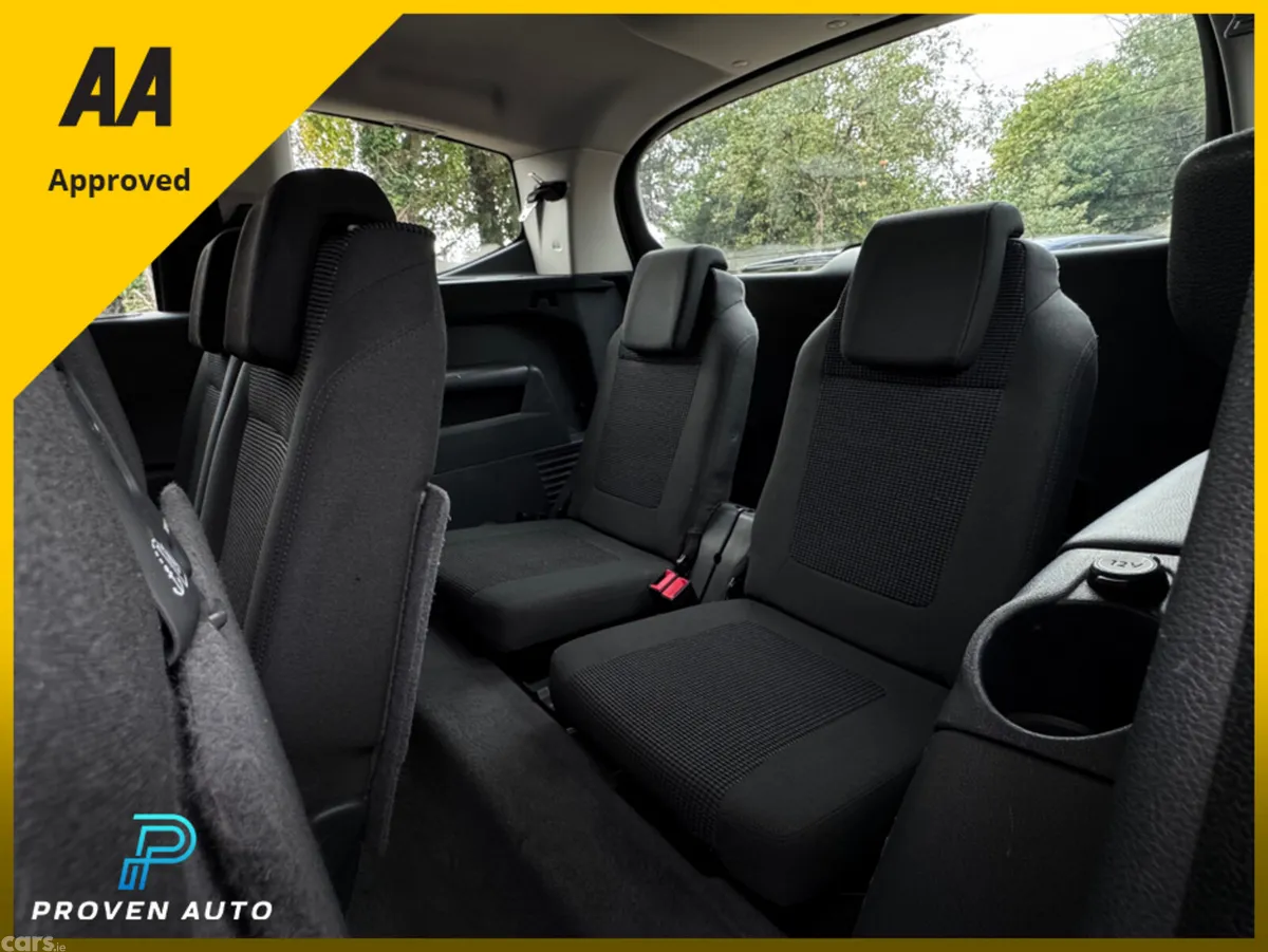 Peugeot 5008 MPV, Diesel, 2015, Blue