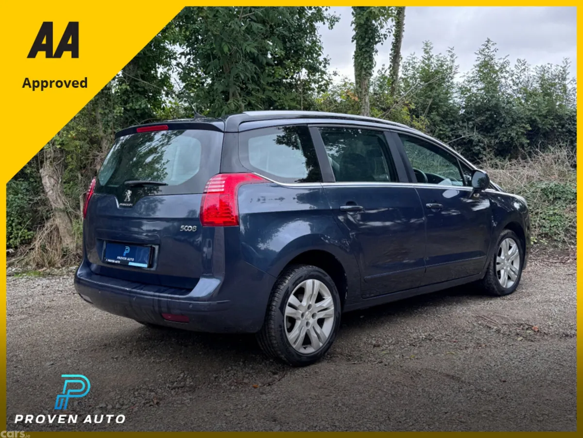 Peugeot 5008 MPV, Diesel, 2015, Blue