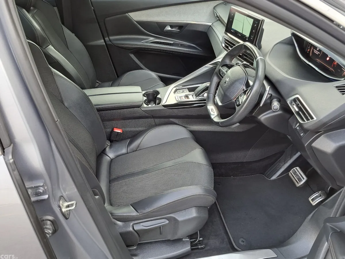 Peugeot 3008 SUV, Diesel, 2023, Grey